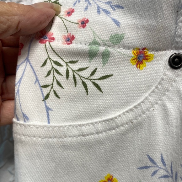 Terra & Sky size 2X White Floral Capri Pants stretch pull on comfy‎ casual - Picture 11 of 12